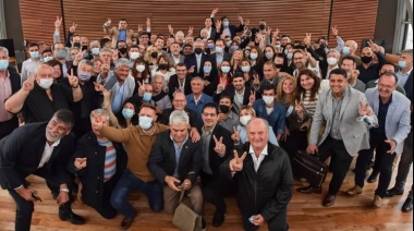 Alberto, el peor de todos, no deja de meter la pata