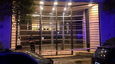 El Grupo Clarín fue atacado con 8 bombas molotov a modo de mensaje contra la libertad de expresión