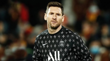 Messi dio positivo de COVID y no pudo volver a Francia