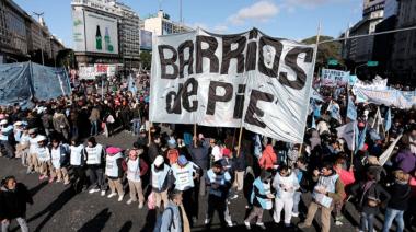 Argentinos contra argentinos: Por no asumir los errores de gestión, el Gobierno envía a "Barrios de pie" a La Rural