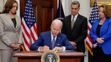 Estados Unidos: Biden firmó un decreto para garantizar el aborto en los estados donde la ley fue derogada
