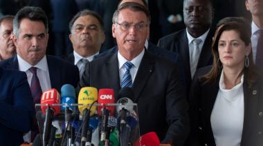 Jair Bolsonaro reapareció en público y, forzadamente, reconoció la derrota. Traducción: a Lula se la tiene jurada para sus 4 años de gobierno