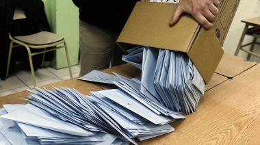 A paso redoblado: El oficialismo dio marcha atrás con su estrategia de suspensión de las PASO