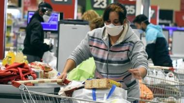 En octubre, una familia necesitó 140 mil pesos, como mínimo, para no caer en la pobreza