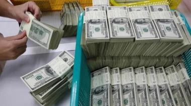 ¡Dólar hot! El blue llegó a $312 en pocos días y vuela, vuela