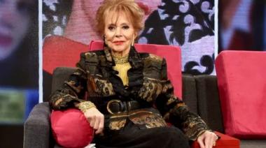 Falleció la reina de la TV: A los 87 años, se fue de gira Pinky