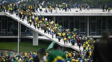 En Brasil, no todos los días es carnaval: manifestaciones, invasiones a edificios públicos y una grieta que se profundiza cada día más