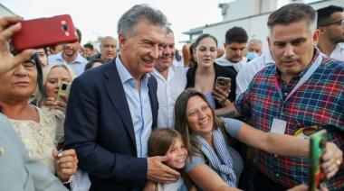Macri está Feliz: en Mar del Plata, presentó su nuevo libro y dijo que "la actual, es una etapa de oscuridad que se está terminando"