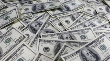 Dólar Massa: otro triste célebre récord, la divisa cerró a 381 y no tiene techo