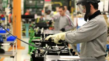 Según el INDEC, el PBI acumuló una suba del 5,2% y la desocupación bajó al 6,3% durante el 2022