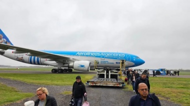 Por amenaza de bomba evacuan un avión en Ezeiza, con destino a Miami