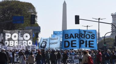 Lo que Massa no dijo: Marijuan reveló que en los últimos 14 años, el Estado dio planes a más de 211.000 personas que salieron del país en barcos, aviones y cruceros
