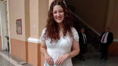 Insólito: en Salta, la diputada Griselda Galleguillos, juró vestida de novia porque dice que “se casó con la gente…" ¿También se podría divorciar?
