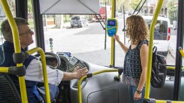 Una cosa son los libros y otra la realidad: bolsillos perforados… El boleto de colectivo pasará a costar $270 y el de tren $130