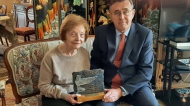 Anclada en Madrid: reapareció María Estela Martínez de Perón (Isabelita), la primera presidenta mujer en Argentina y fue galardonada con el premio Hispanidad 2023