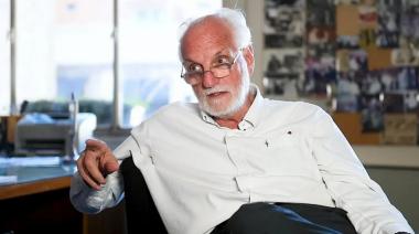 En Mendoza, Juan Carlos de Pablo ante empresarios, dijo: "Milei no está loco, no está agobiado, está laburando de presidente"