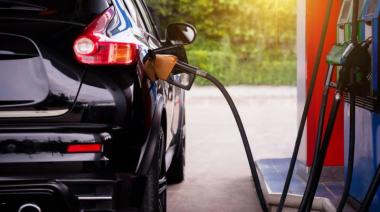 Asignatura pendiente: el Gobierno comienza, de a poco, a intentar cumplir su promesa de bajar impuestos, como las tasas municipales sobre los combustibles