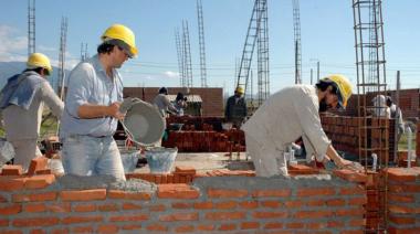 El INDEC informó que en marzo, la construcción cayó un 42,2% y rubros de la industria, un 21,2% interanual