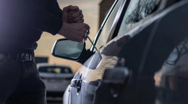 Lo único seguro es la inseguridad y va en aumento: en el AMBA, se roban 91 autos por día... Si vas en bici, la bici... Si vas en moto, la moto...