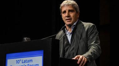 Caputo lo dijo: celebró que la inflación de mayo sea inferior al 5% y prometió reducir el impuesto PAIS si se aprueba la Ley Bases