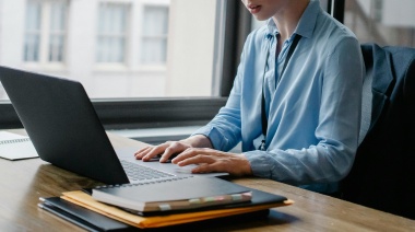 ¿Libertad para los empresaurios o libertad para el pueblo? El ENACOM quita los topes y permite mayores aumentos todavía en las tarifas de cable, internet y celulares