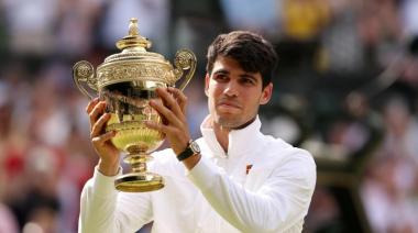 Wimbledon: Carlos Alcaraz barrió al mejor de la historia, Novak Djokovic, en la final y es el nuevo monarca del tenis mundial con 4 Grand Slam en su haber