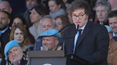 En La Rural, Javier Milei anunció beneficios para el campo, pero tiró la pelota afuera en materia de retenciones y cepo