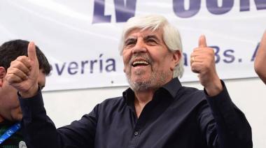 Perro que ladra, no muerde... pero los Moyanos ya ni ladran: Camioneros firmó una paritaria en sintonía con el Gobierno