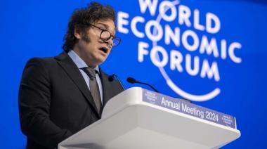 En la apertura del Foro Económico Mundial, Milei afirmó que durante su "gestión, la macro se va a ordenar si o si, cueste lo que cueste"