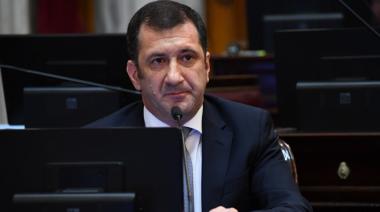 Tras las dudas de sí era definitivo o no su expulsión de la Cámara Alta, Edgardo Kueider ya no figura en la página del Senado
