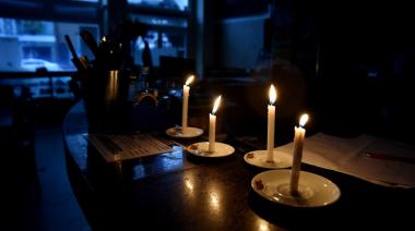 En medio de la primera ola de calor, CAMMESA advirtió sobre la fuerte demanda en el consumo de la electricidad, que podría generar cortes de luz