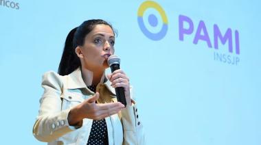Elisa Carrió presentó una denuncia contra la ex titular K del PAMI, Luana Volnovich, y contra cinco laboratorios por sobreprecios en remedios oncológicos