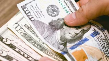 Chau clase media: el dólar blue cerró a $1.345 y se dispara el riesgo país