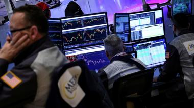 Cepo día 1: ¡Pum para arriba! No fue un lunes negro como muchos esperaban… ¡Las acciones argentinas y los bonos cotizaron en alza!