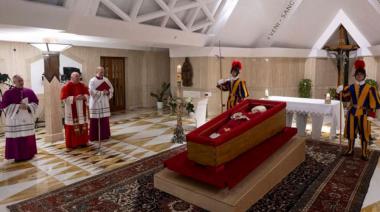 La causa de la muerte del papa: el Vaticano confirmó que falleció tras sufrir un derrame cerebral