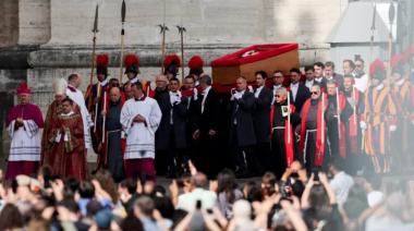 El velatorio del Papa: en el primer día, más de 20.000 personas pasaron por la Basílica de San Pedro