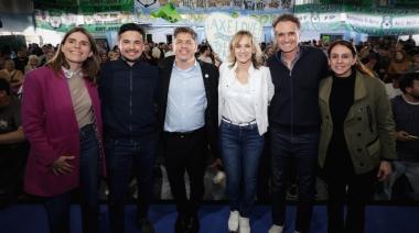 Del otro lado, el tren fantasma: Kicillof y Massa encabezaron el cierre de campaña de Fuerza Patria