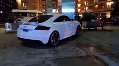 Pecados de nuevos ricos: un auto de lujo conducido por dos jóvenes, protagonizó un fuerte choque en el Hotel Hilton de Puerto Madero