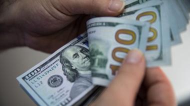 Esta semana y con el clima pre-electoral, el dólar oficial pegó un salto de $25 y cerró a $1.455