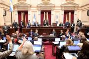 Para los senadores, la vida es color de rosa: se volvieron a aumentar las dietas y desde noviembre, cobrarán 10,2 millones de pesos brutos