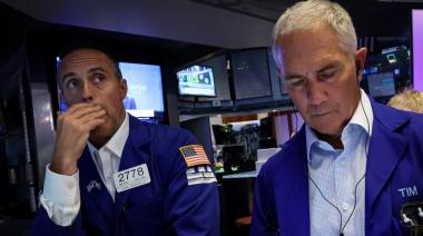 Semana negra: las acciones y los bonos argentinos operaron en baja y el riesgo país se acercó a 1.500 puntos