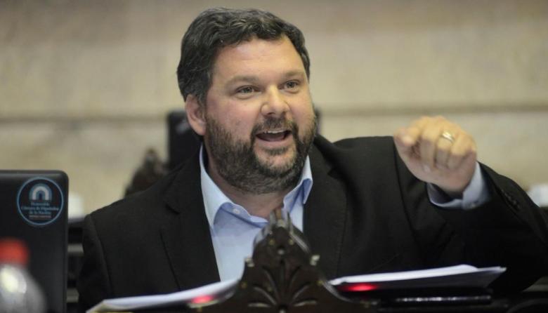 Procesan a Santiago Igon, diputado de La Cámpora: se había anotado para vacunarse como profesional de salud