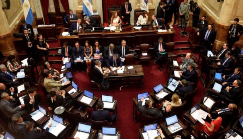 Ley de Alquileres y una nueva postergación: dicen, que por problemas de salud de dos legisladores kirchneristas, se pasa para fin de mes la sesión en el Senado, ponele…