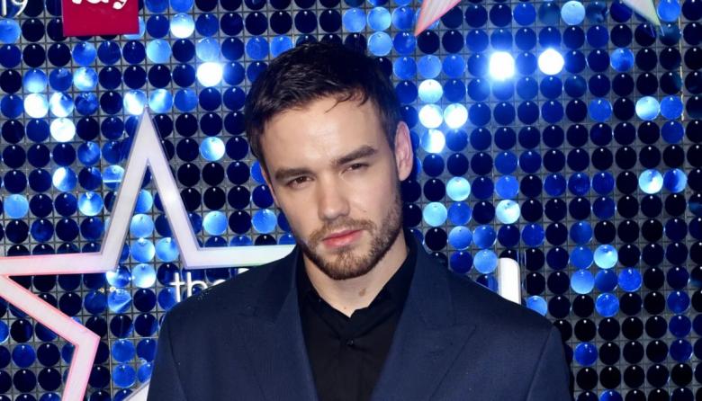 A los 31 años y tras caerse de un tercer piso de un hotel del barrio porteño de Palermo, falleció el ex cantante de la banda británica One Direction, Liam Payne.