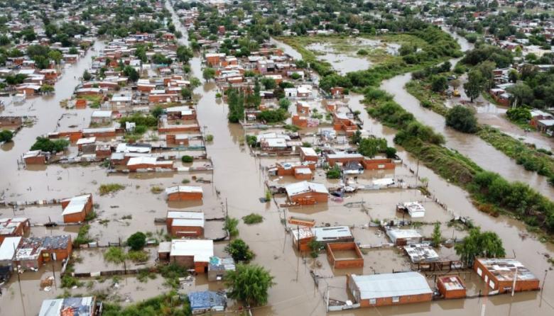 Una mano para Bahía Blanca: el Gobierno oficializó la creación de un fondo especial de $200.000 millones para los damnificados