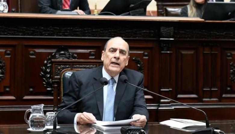 Francos y su llamativa y abrupta salida repentina del Senado: reconoció que tomó él la decisión de no permanecer “ante las faltas de respeto”