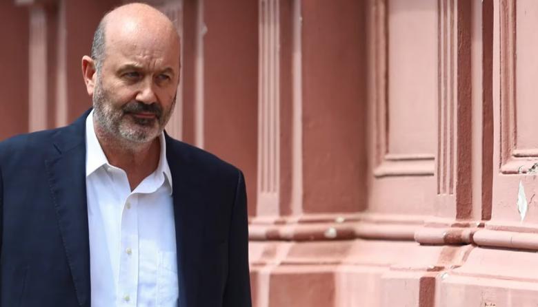 Ante las ocho derrotas legislativas consecutivas del Gobierno, Sturzenegger cuestionó a la oposición y dijo que “quieren destruir a los argentinos”