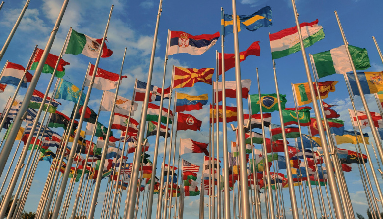El péndulo del reemplazo y el multiculturalismo: Dilemas y desafío de la inmigración