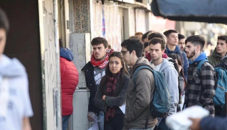 Un informe de IDECBA, revela que en la Ciudad de Bs. As, la desocupación en el segundo trimestre del año llegó al 7,7%