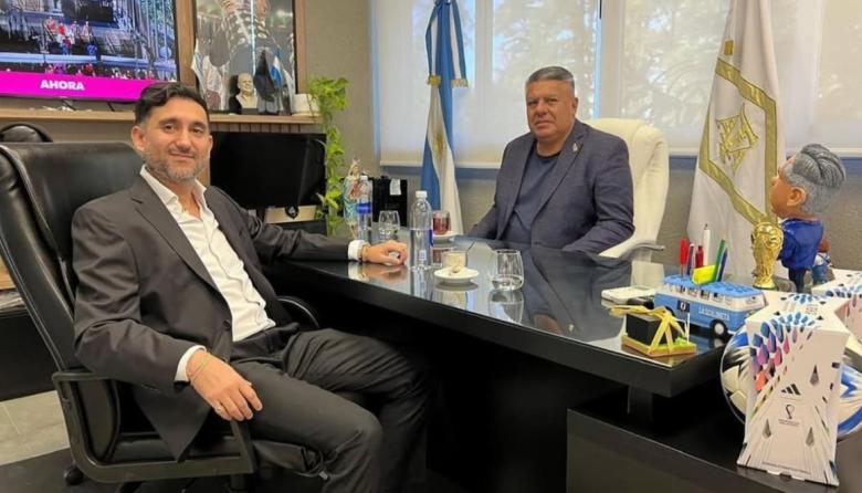 La AFA se fue al descenso: el Gobierno Nacional denunció a Ariel Vallejos, dueño de Sur Finanzas y vinculado a Chiqui Tapia, por lavado de dinero y evasión